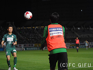 サッカーチームのボールボーイ活動